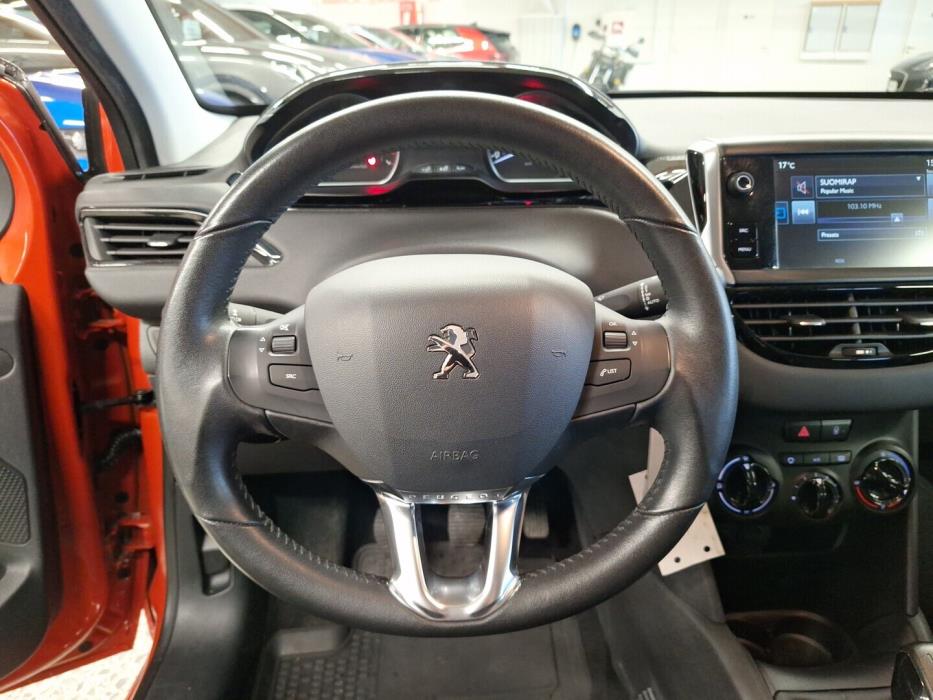PEUGEOT 208 2016