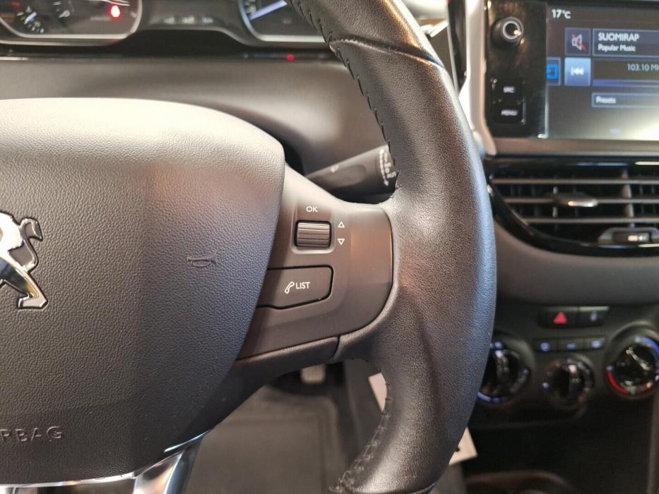 PEUGEOT 208 2016