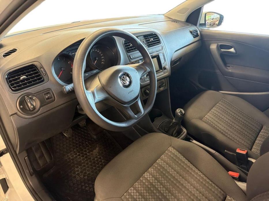 VOLKSWAGEN Polo 2017