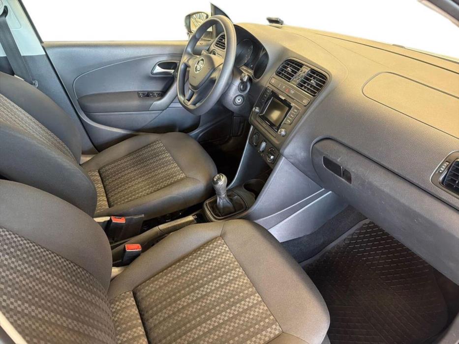 VOLKSWAGEN Polo 2017