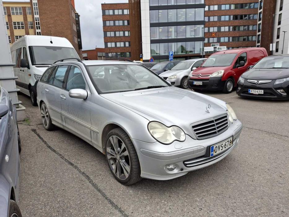 MERCEDES-BENZ C 2006