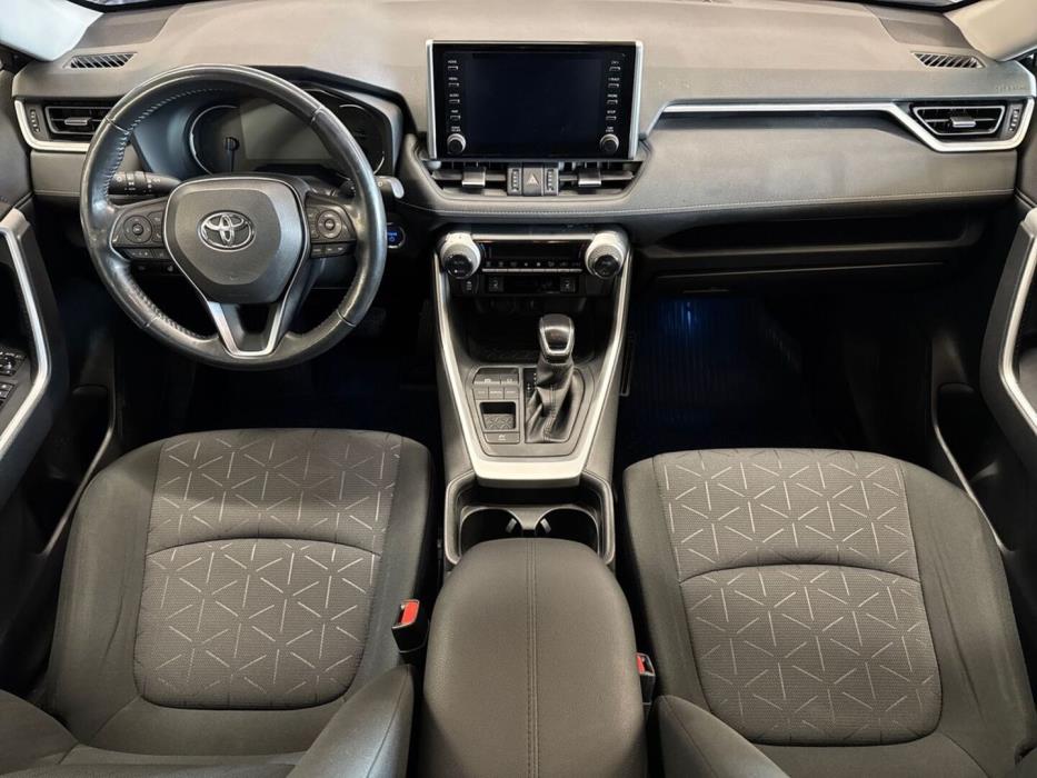 TOYOTA RAV4 2021