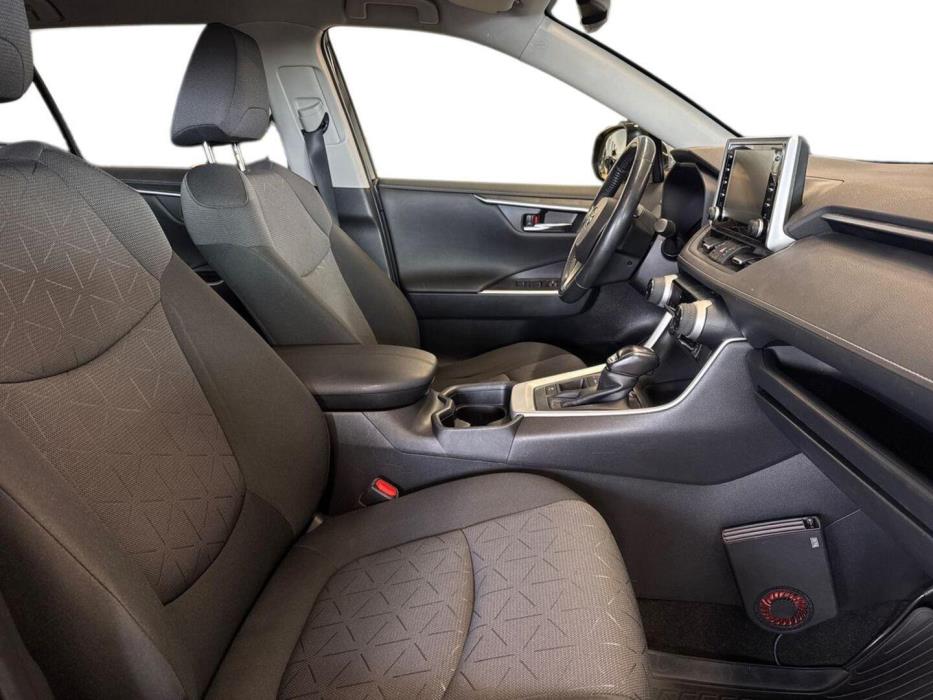 TOYOTA RAV4 2021
