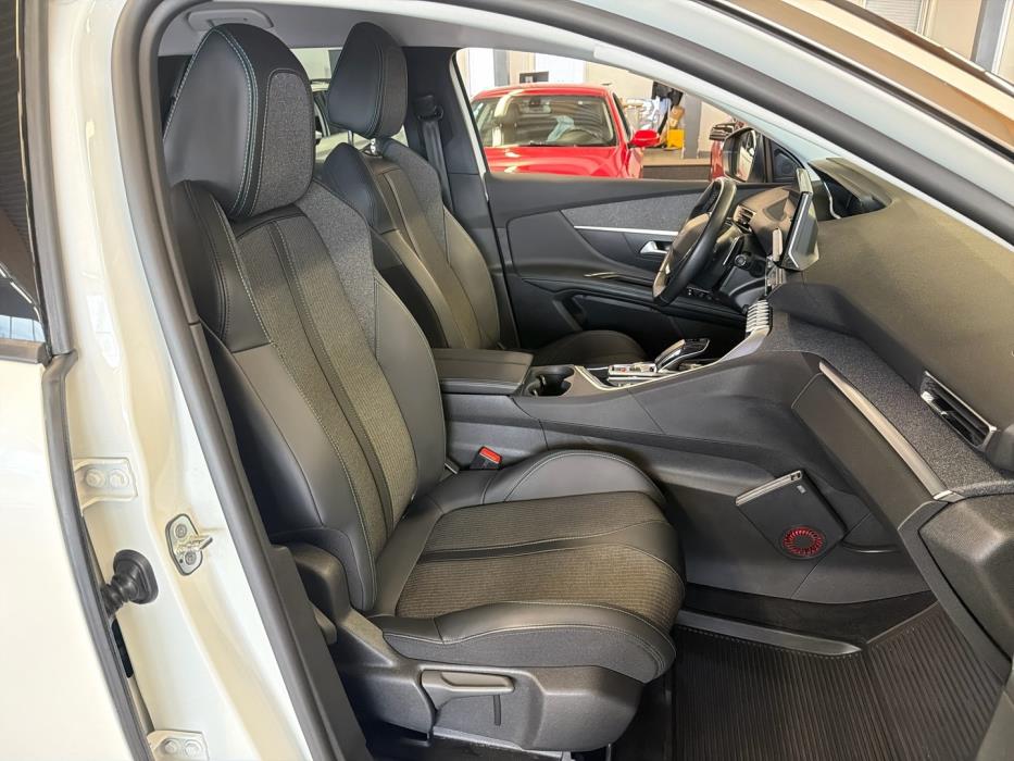 PEUGEOT 3008 2022
