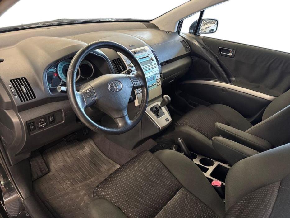 TOYOTA Corolla Verso 2008