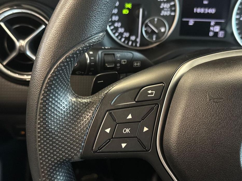 MERCEDES-BENZ A 2013