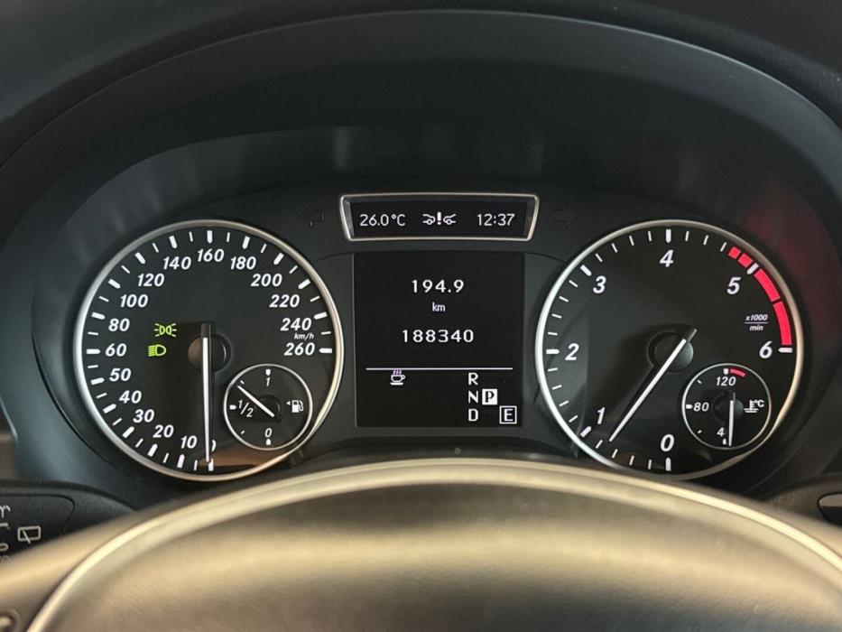 MERCEDES-BENZ A 2013