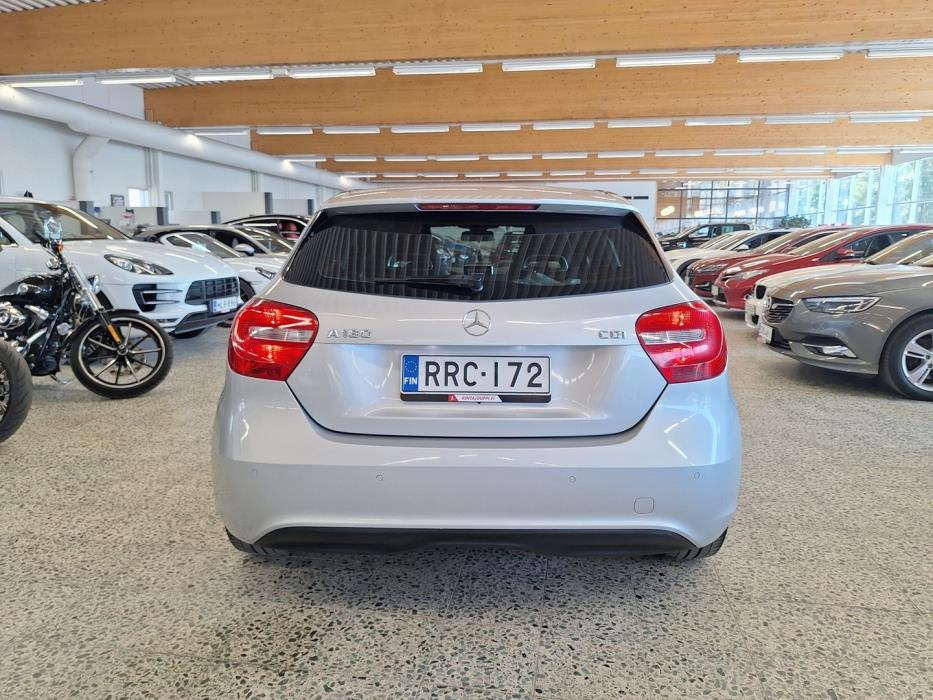MERCEDES-BENZ A 2013