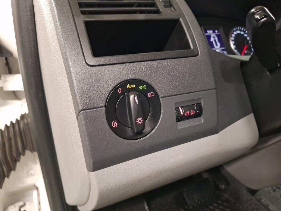 VOLKSWAGEN Transporter 2013