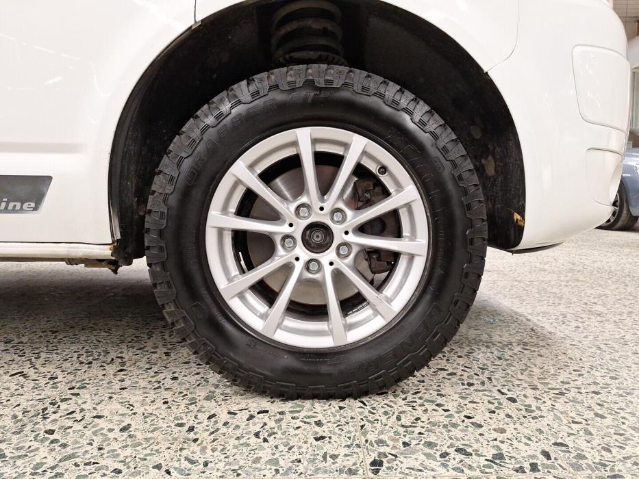 VOLKSWAGEN Transporter 2013