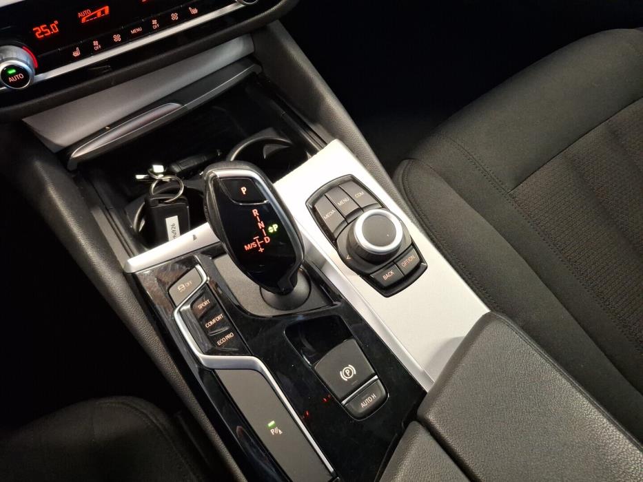 BMW 520 2019