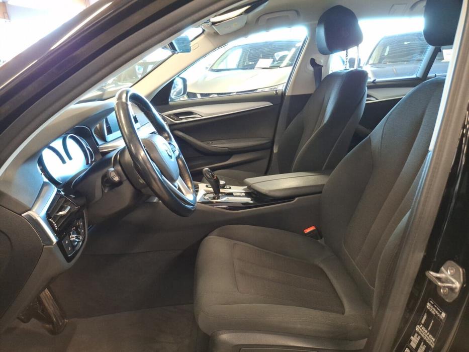 BMW 520 2019