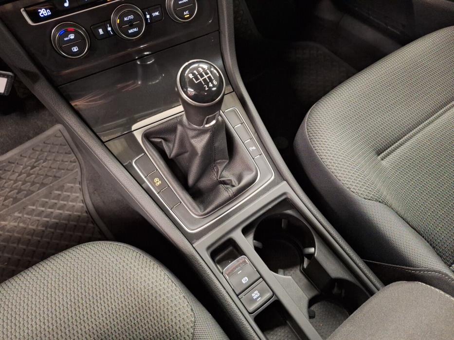 VOLKSWAGEN Golf 2019