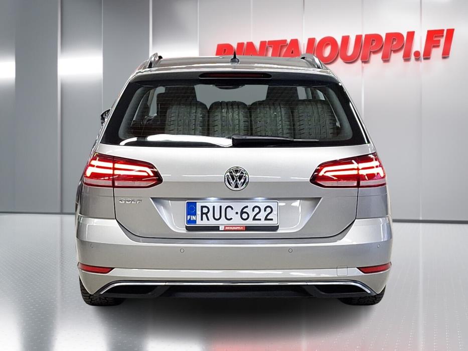 VOLKSWAGEN Golf 2019