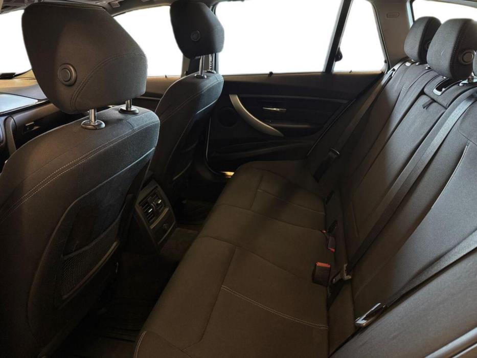 BMW 320 2013