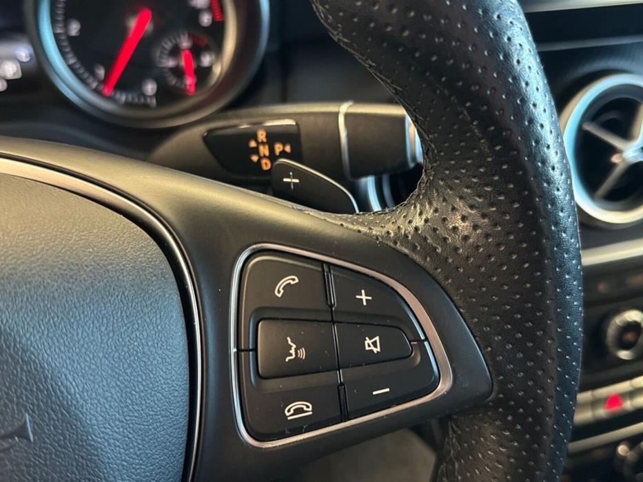 MERCEDES-BENZ A 2017