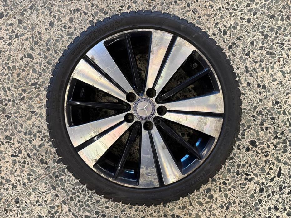 MERCEDES-BENZ A 2017