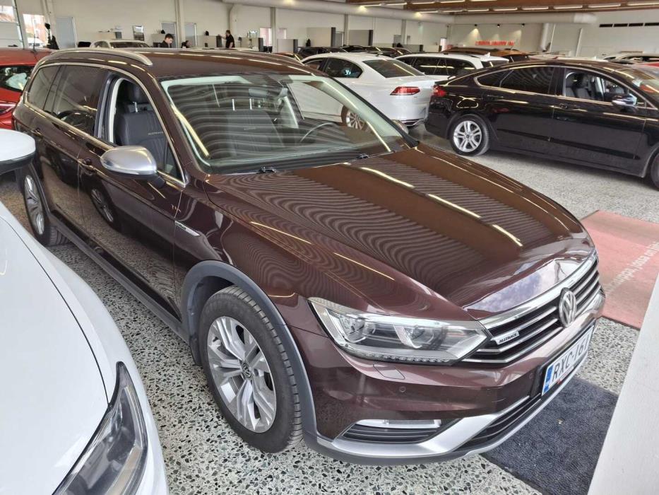 VOLKSWAGEN Passat 2017