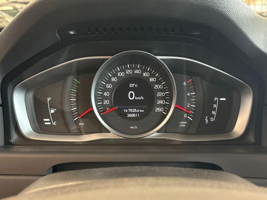 VOLVO XC70 2014
