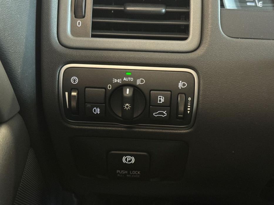 VOLVO XC70 2014