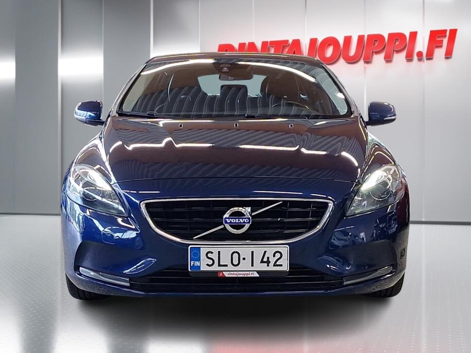 VOLVO V40 2015