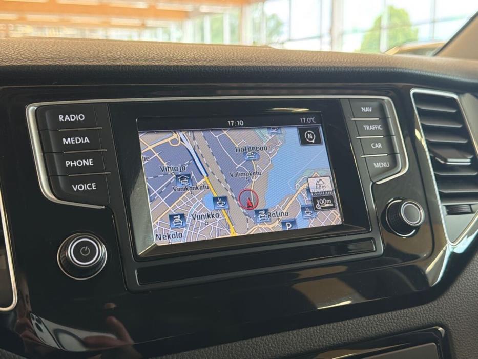 VOLKSWAGEN Golf Sportsvan 2015
