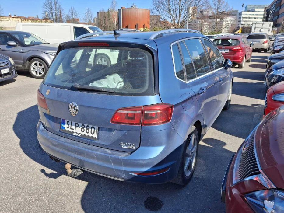 VOLKSWAGEN Golf Sportsvan 2015