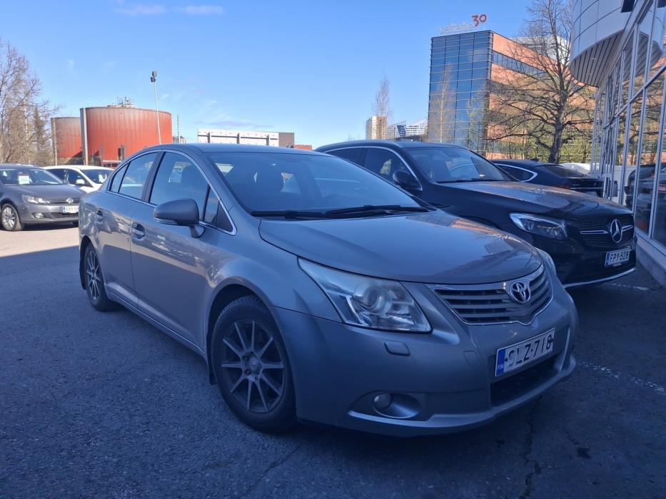 TOYOTA Avensis 2010