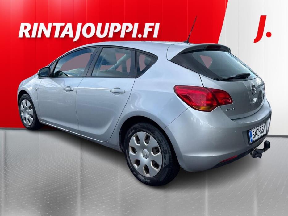OPEL Astra 2010
