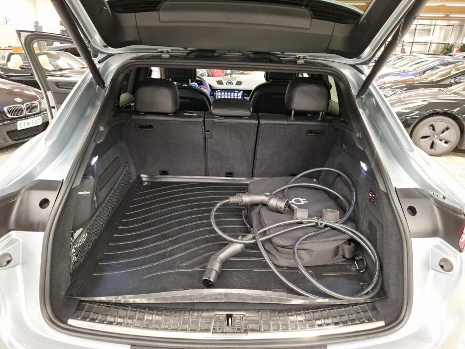 PORSCHE Cayenne 2022