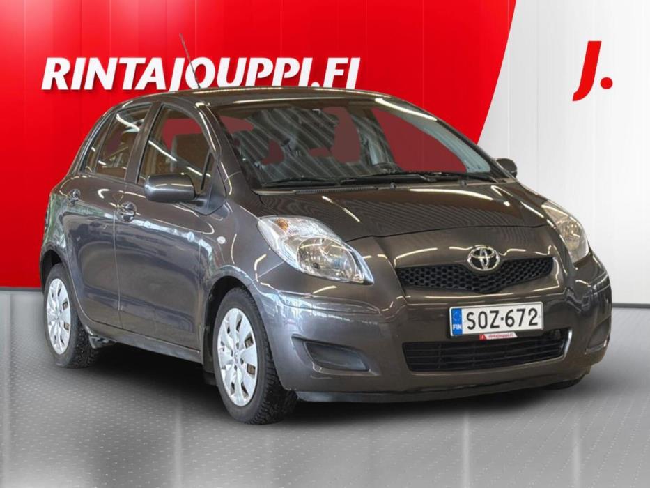 TOYOTA Yaris 2010