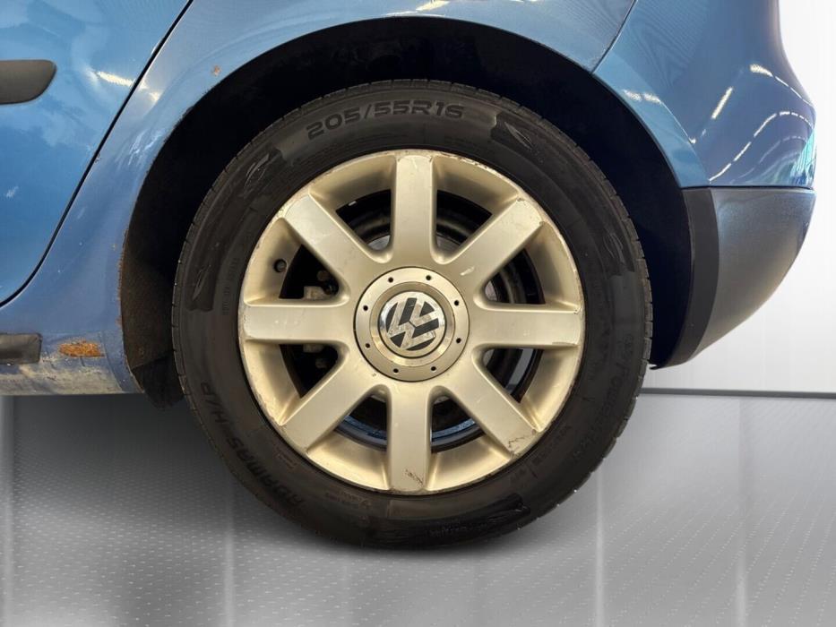 VOLKSWAGEN Golf 2005
