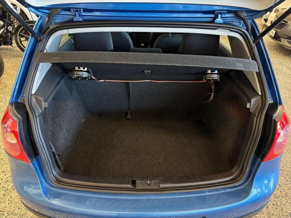 VOLKSWAGEN Golf 2005