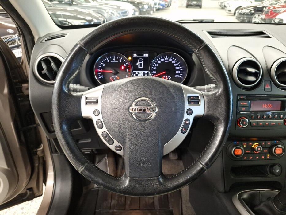 NISSAN Qashqai 2011