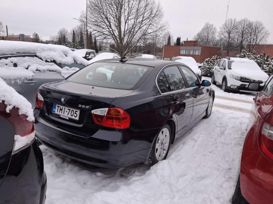 BMW 325 2005