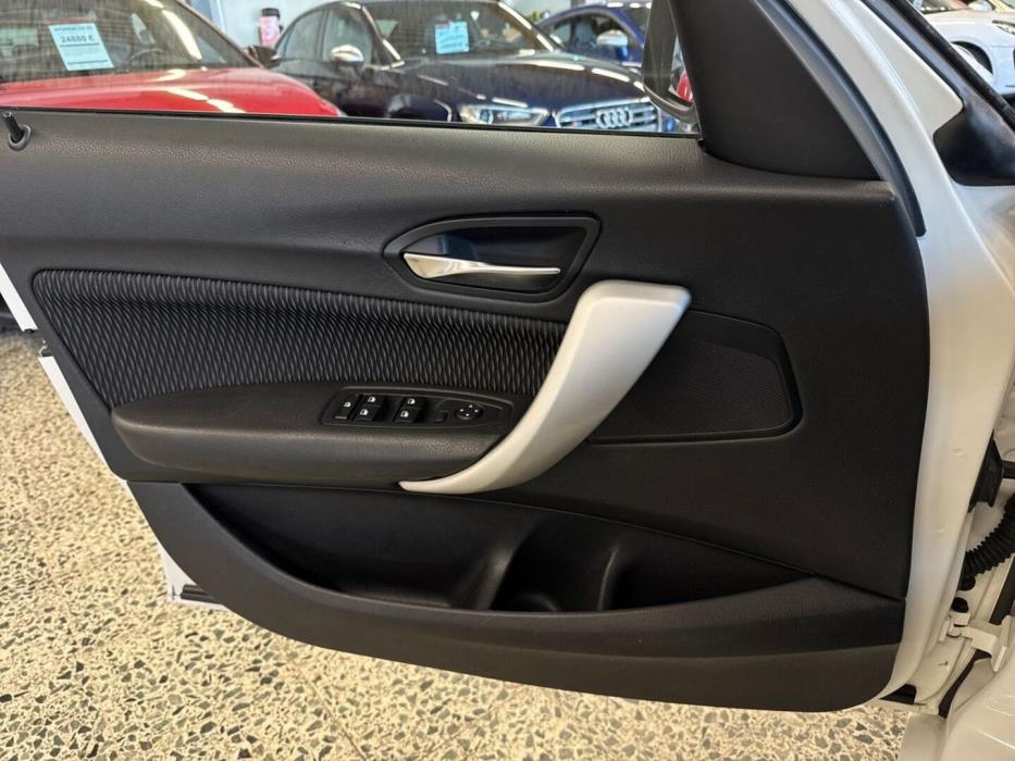 BMW 118 2012