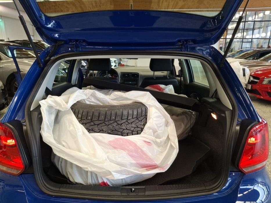 VOLKSWAGEN Polo 2014