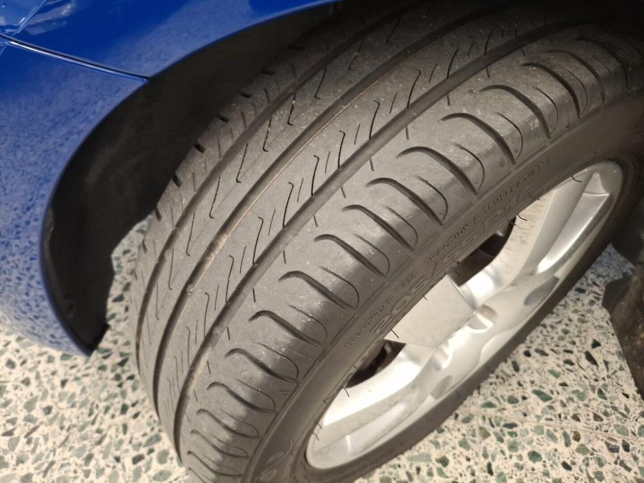 VOLKSWAGEN Polo 2014