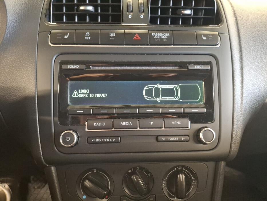 VOLKSWAGEN Polo 2014