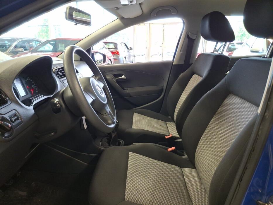 VOLKSWAGEN Polo 2014