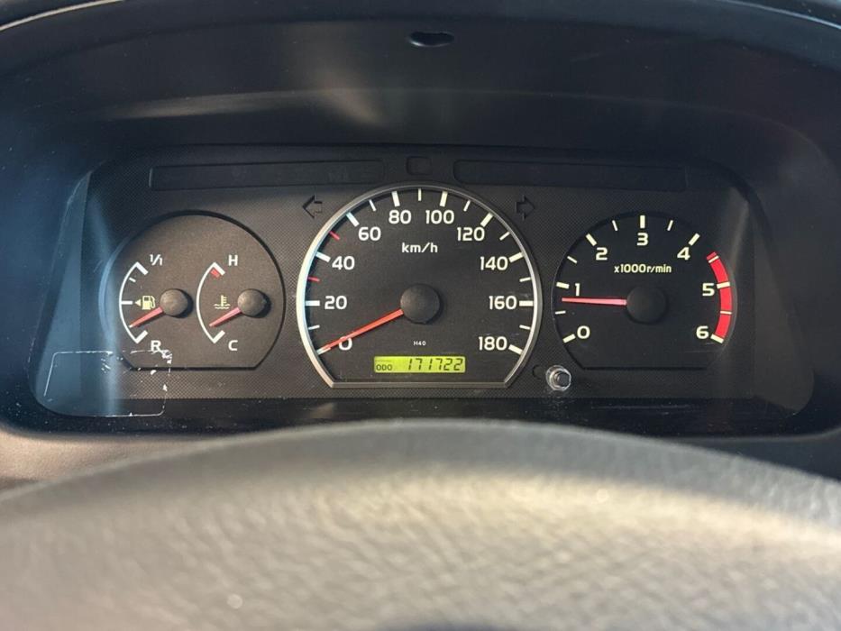 TOYOTA Hiace 2011