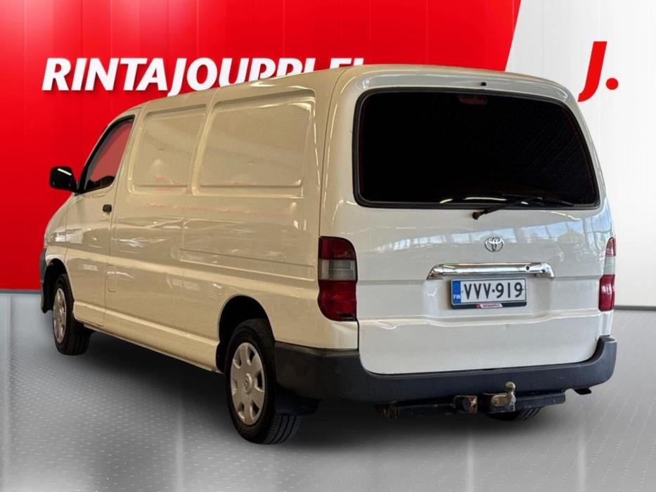 TOYOTA Hiace 2011