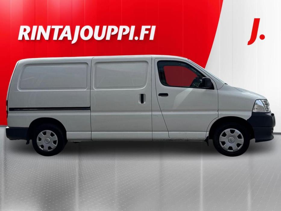 TOYOTA Hiace 2011