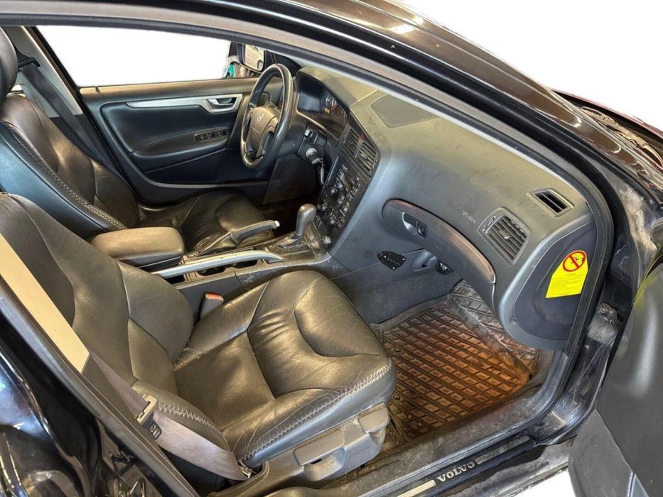 VOLVO XC70 2004