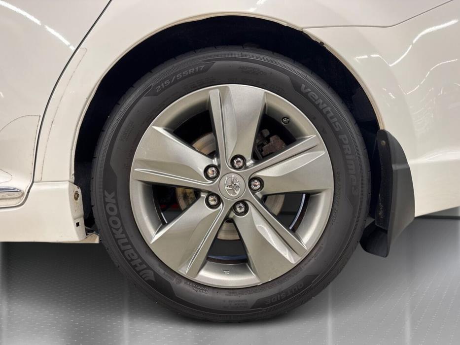 TOYOTA Avensis 2015