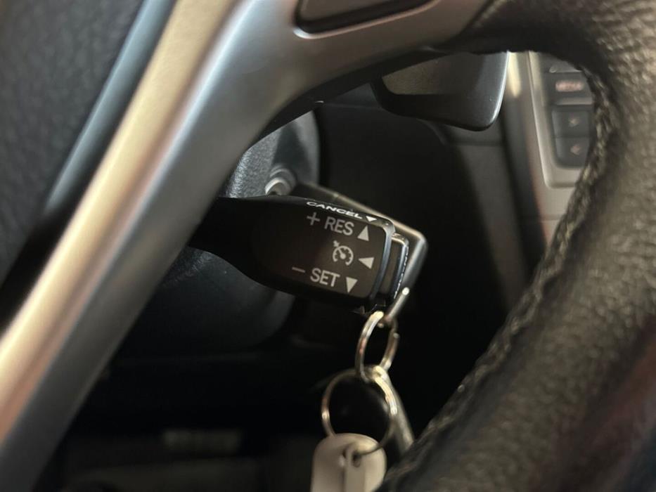 TOYOTA Avensis 2015