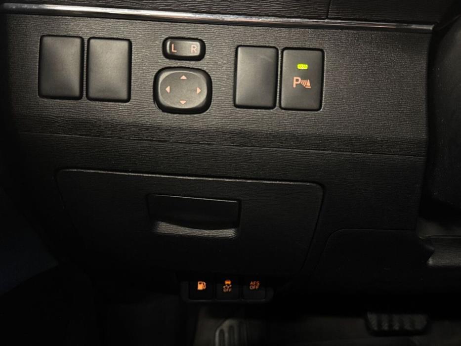 TOYOTA Avensis 2015