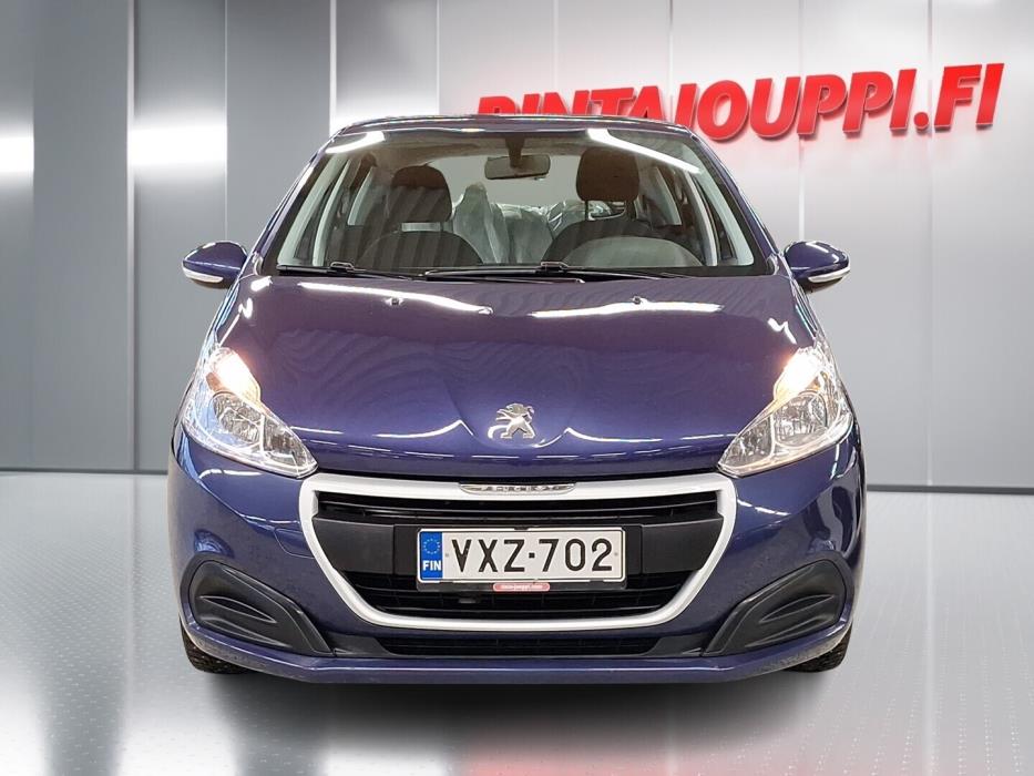 PEUGEOT 208 2015