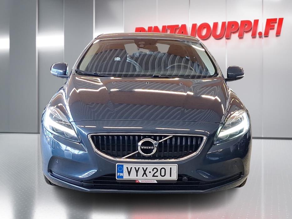 VOLVO V40 2017