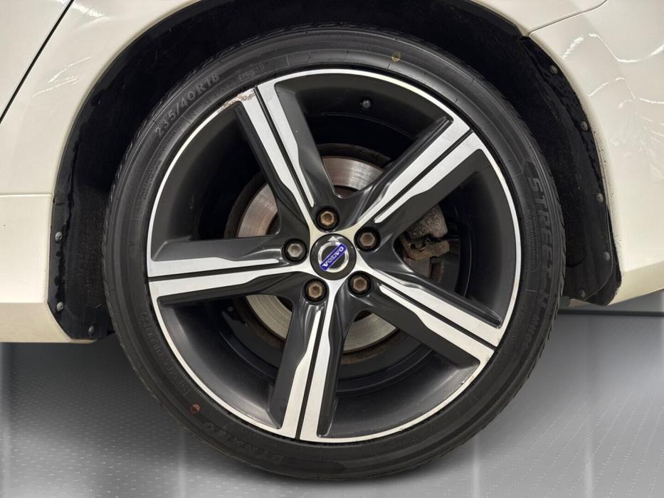 VOLVO V60 2017